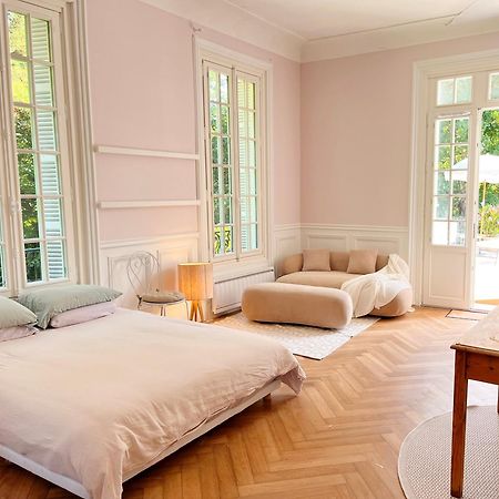 Suite Avec Grande Terrasse Et Parc - Gite Classe 4 Etoiles إتريتا المظهر الخارجي الصورة